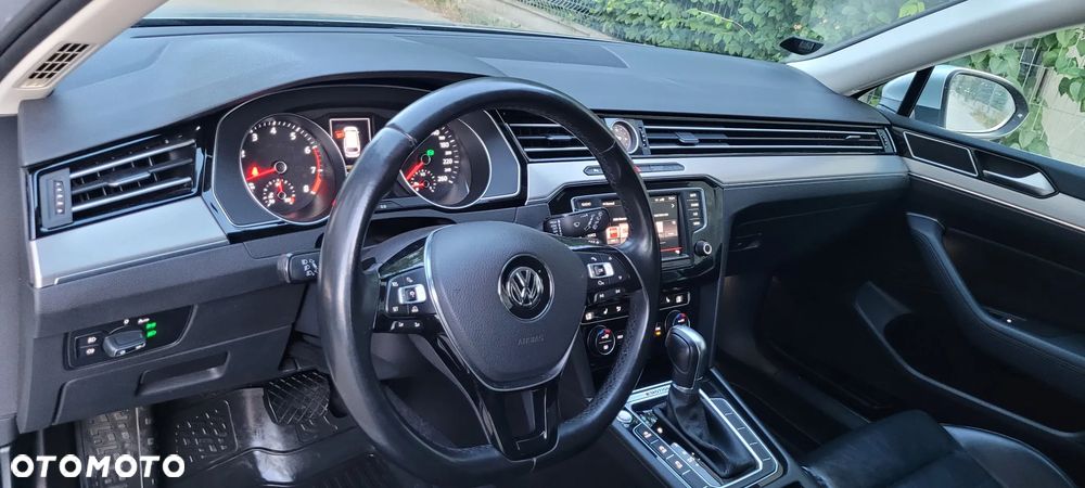 Volkswagen Passat - 17