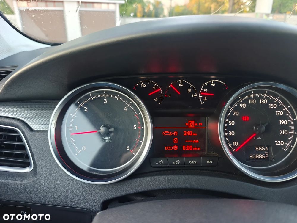 Peugeot 508 1.6 e-HDi Active S&S - 13