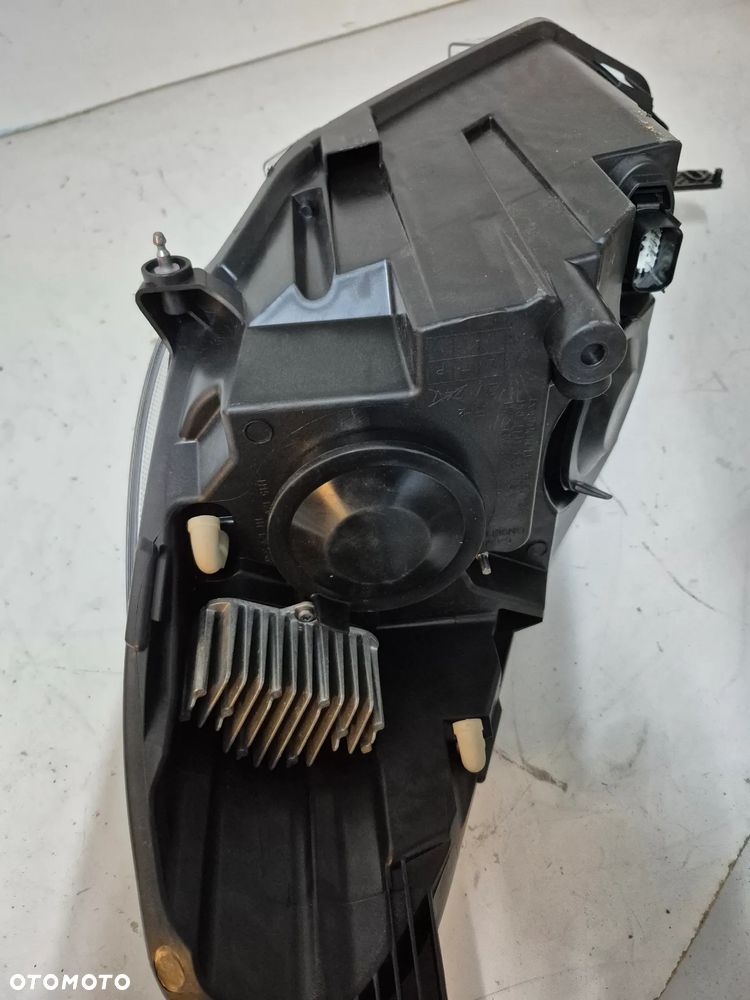Ford Fiesta MK8 lampa prawa soczewka led H1BB-13100-CJ - 5