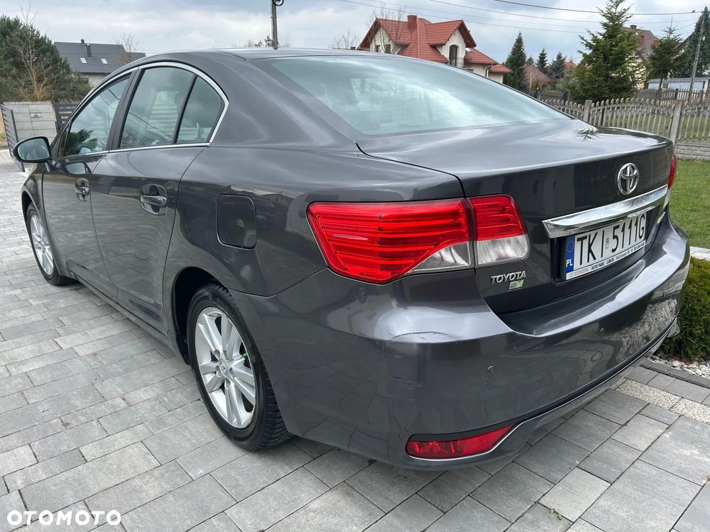 Toyota Avensis 1.8 Sol - 4