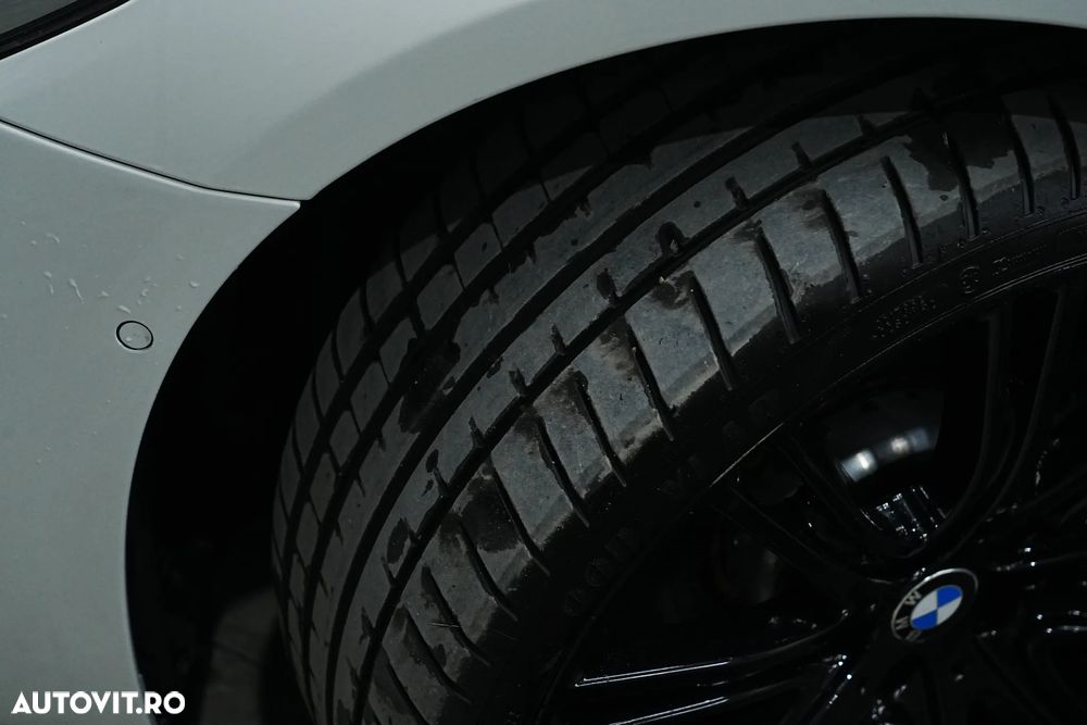 BMW Seria 5 520i Aut. M Sport Edition - 34