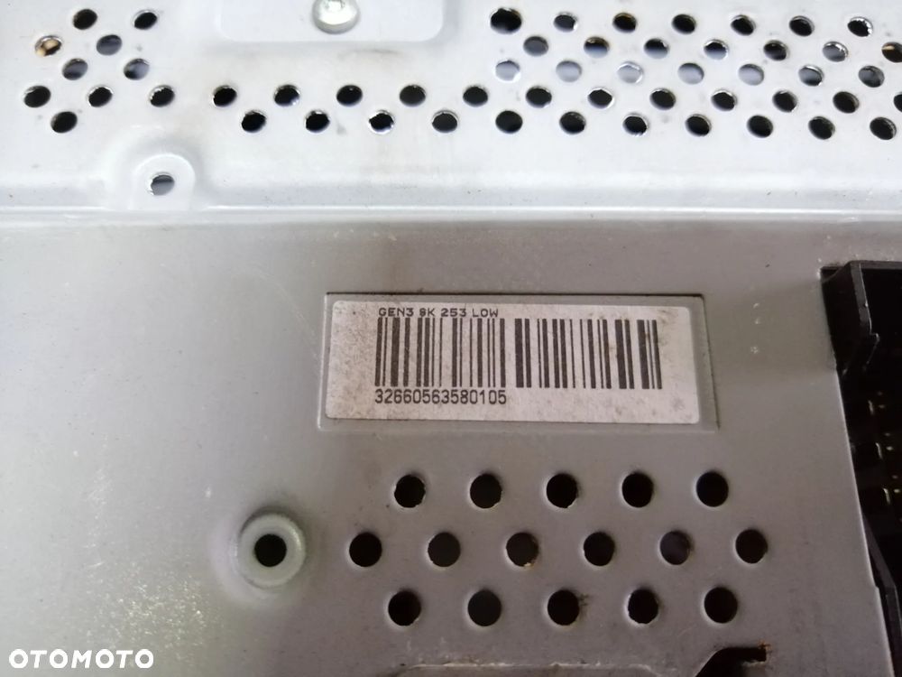 Skoda Rapid radio 5J0035161E - 10