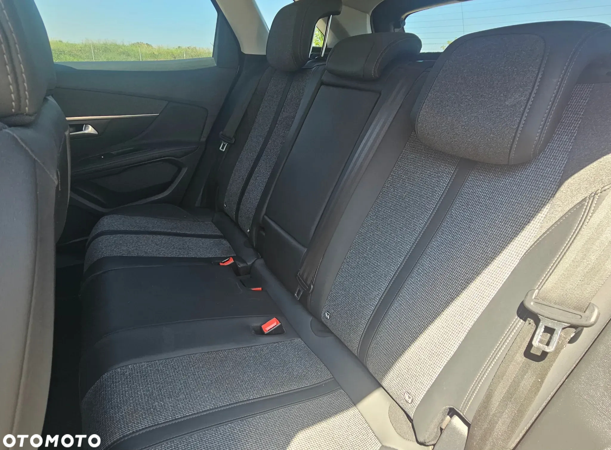 Peugeot 3008 1.2 PureTech Allure S&S - 15
