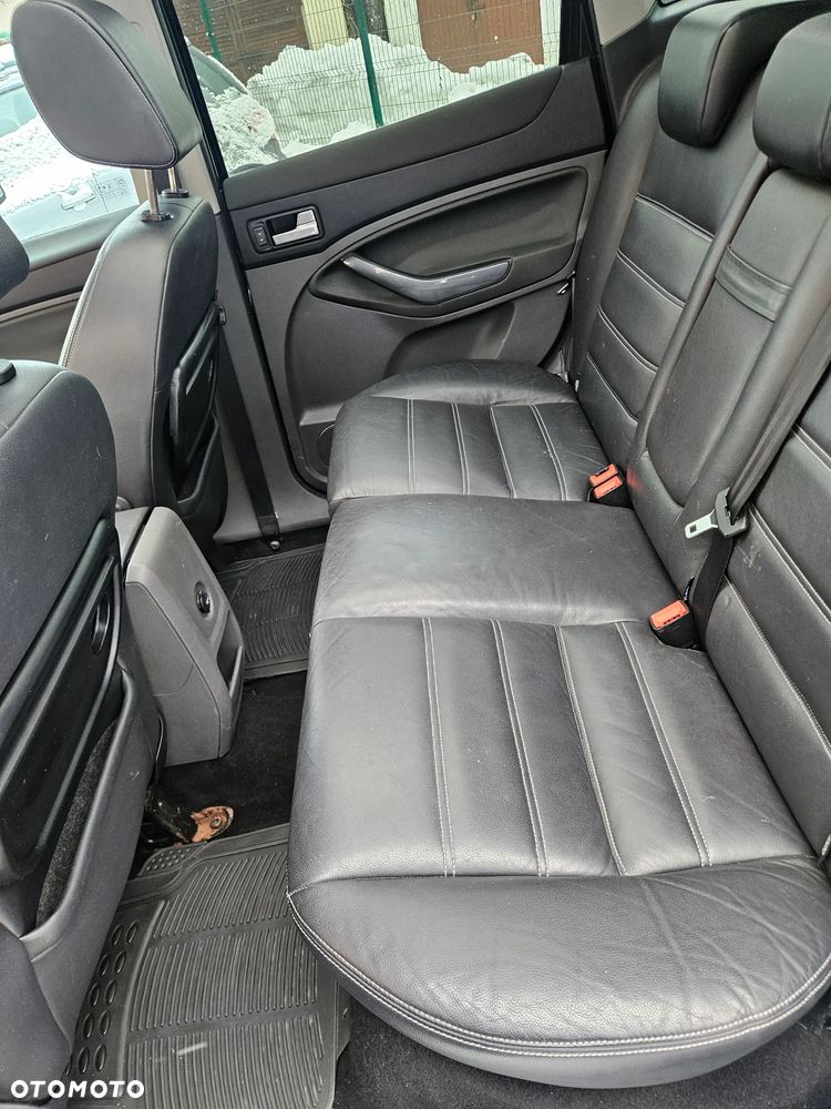 Ford Kuga 2.0 TDCi 2x4 Titanium - 11