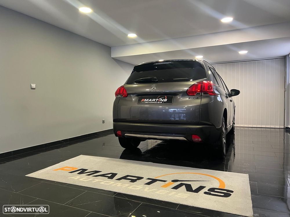 Peugeot 2008 1.2 VTi Allure - 23