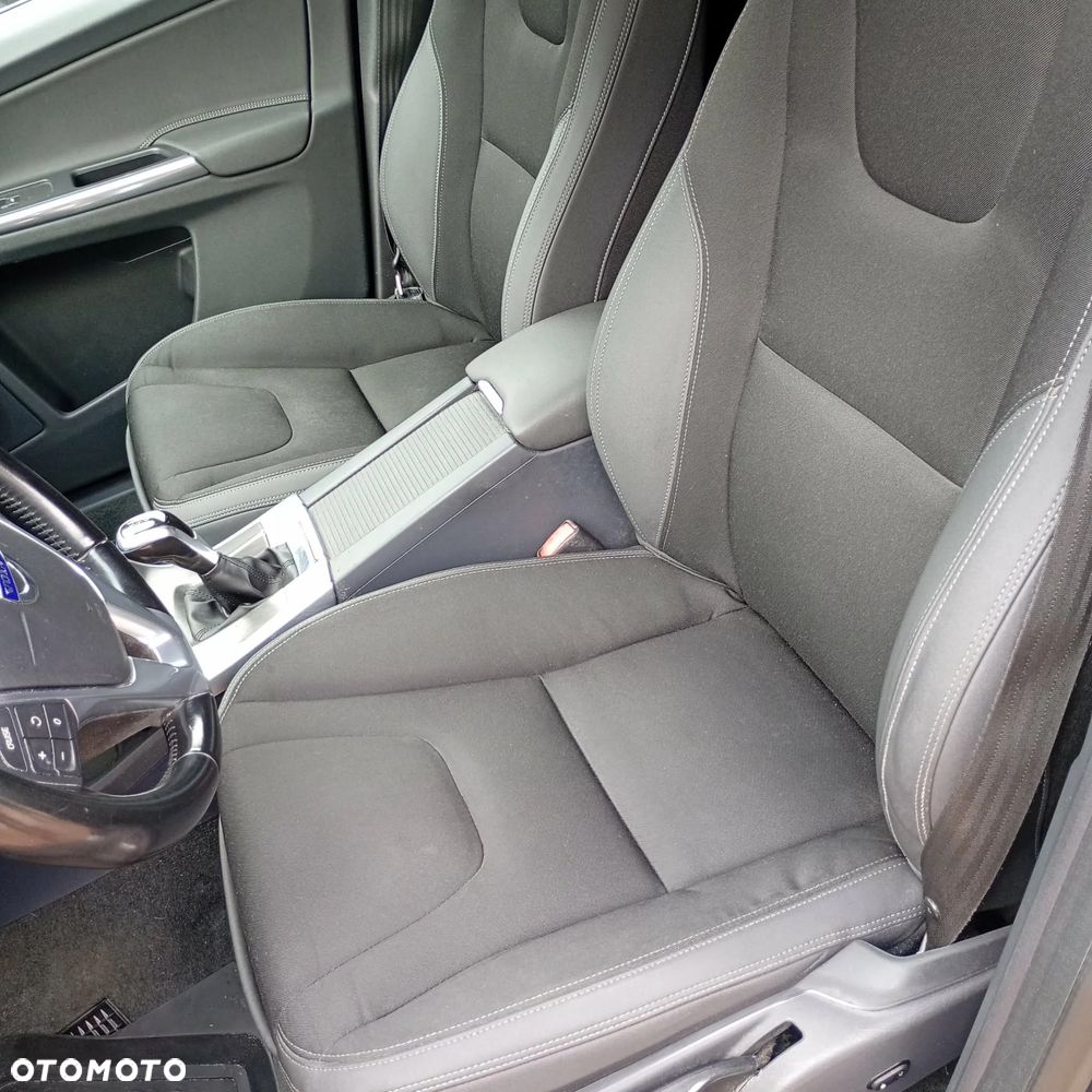 Volvo XC 60 - 6