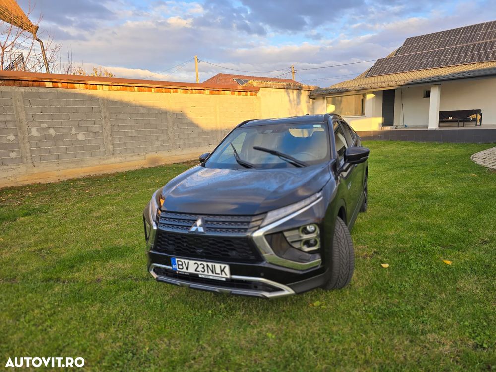 Mitsubishi Eclipse-Cross Plug-In Hybrid 4WD Select Black - 3