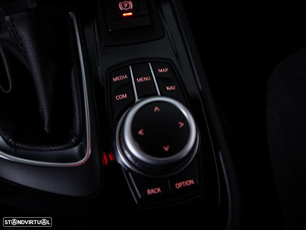BMW 225xe Active Tourer Advantage - 25