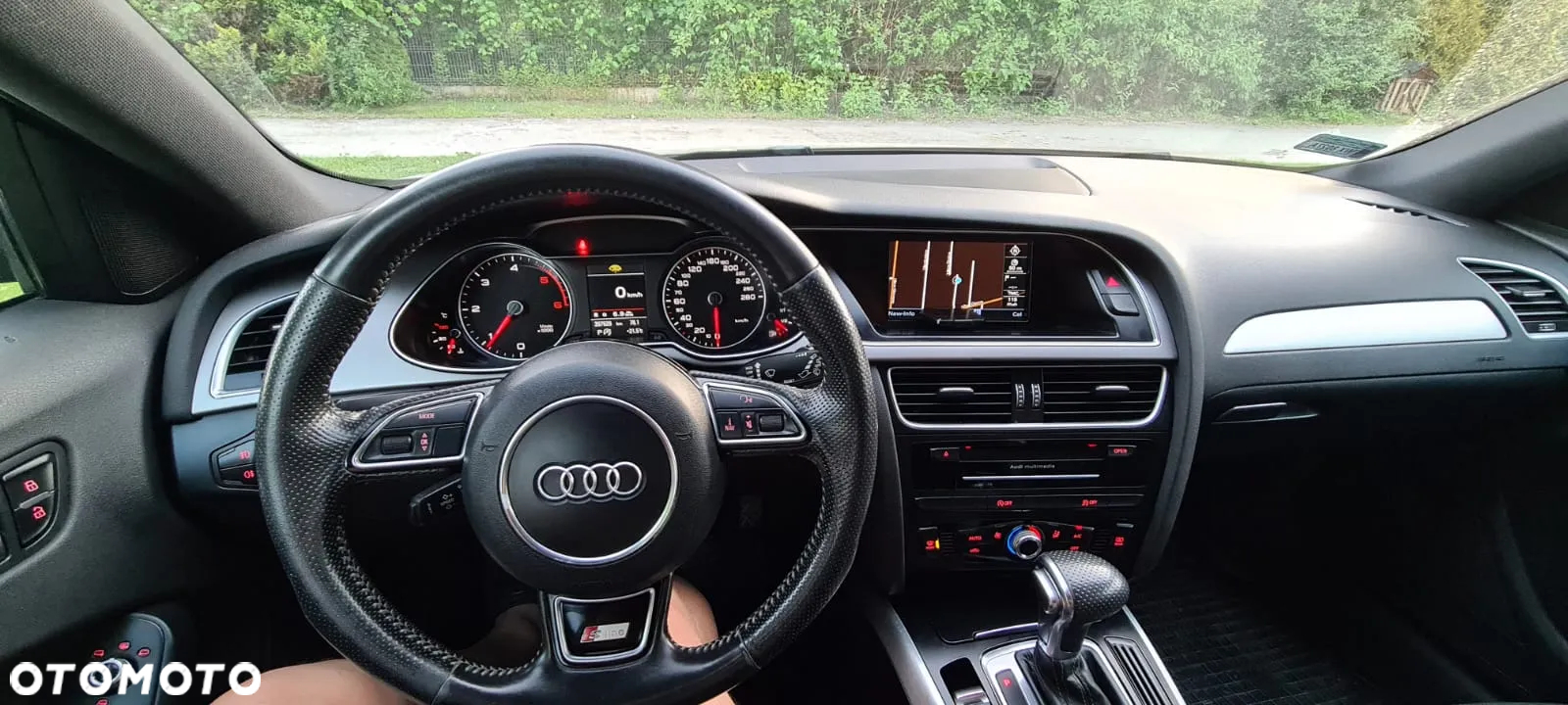 Audi A4 Avant 30 TDI S tronic S line - 2
