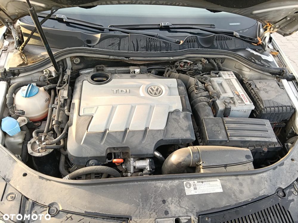 Volkswagen Passat - 11