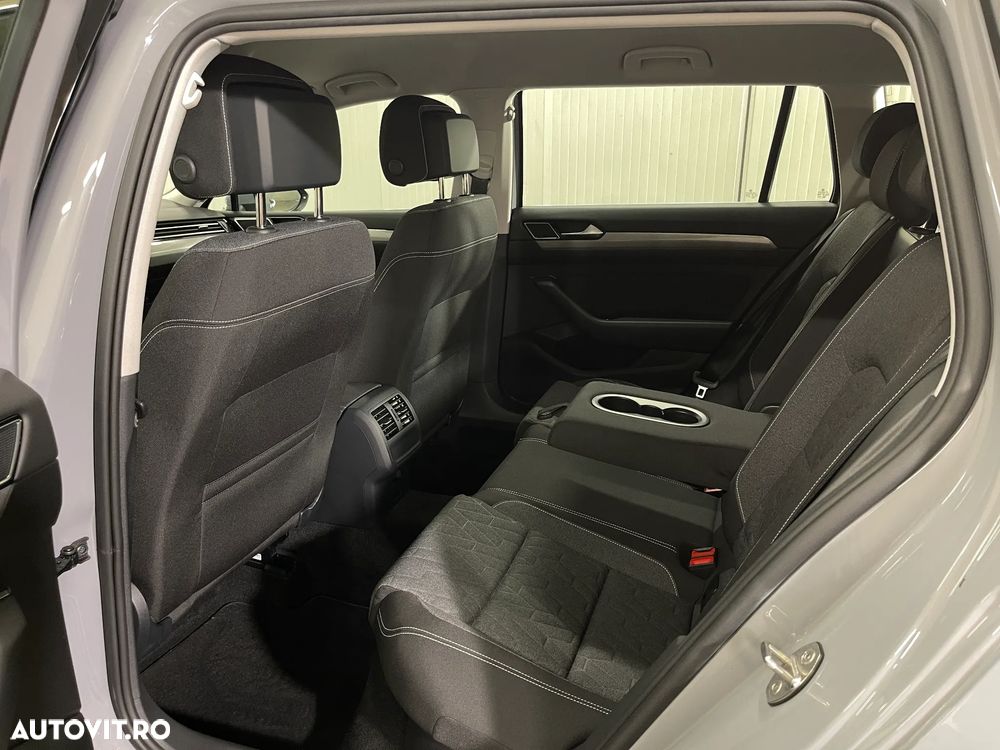 Volkswagen Passat 1.5 TSI ACT DSG Comfortline - 12