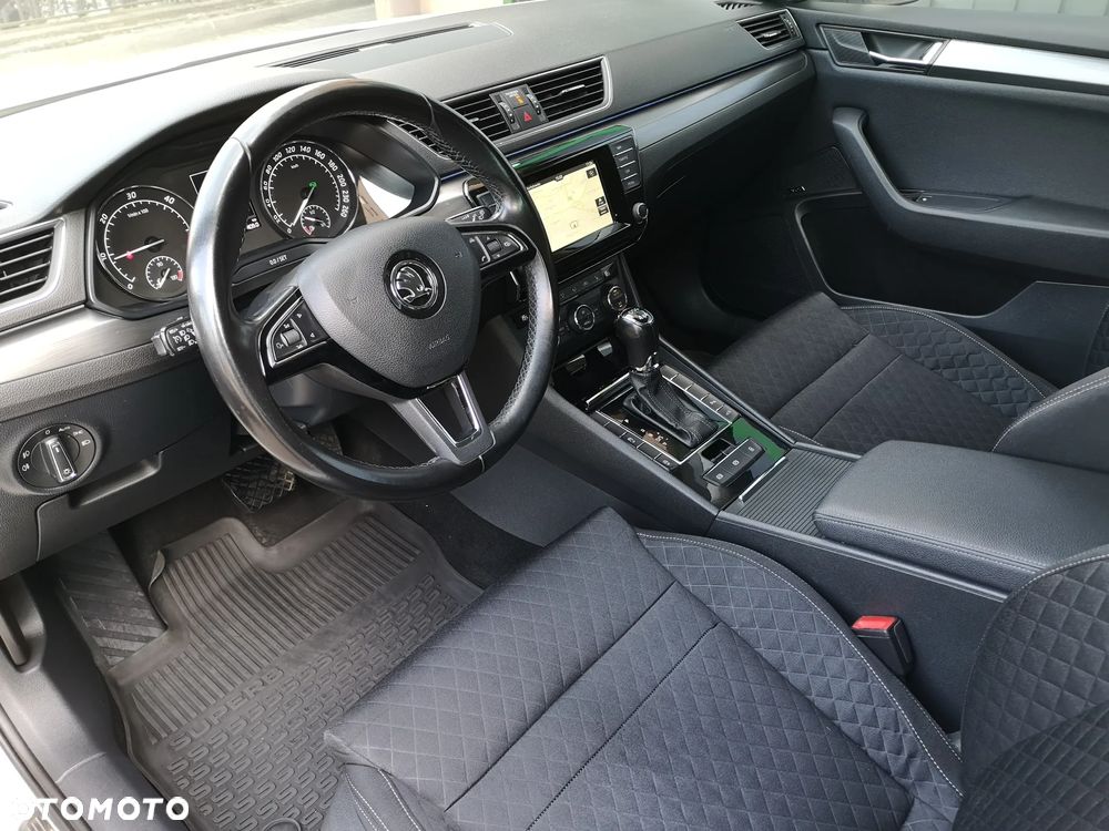 Skoda Superb 2.0 TDI 4x4 Style DSG - 8