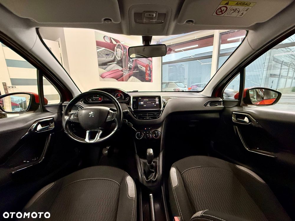 Peugeot 208 82 VTI Style - 24