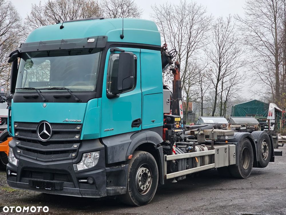 Mercedes-Benz Actros 2543• Euro 6  • 6x2 • HAKOWIEC HYVA 20.53 S • Żuraw FASSI F110M • NOWY Silnik!-Przebieg po wymianie silnika: 124.000 km - 1