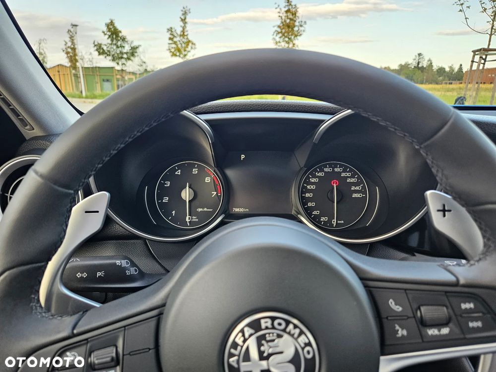 Alfa Romeo Giulia 2.0 Turbo Veloce Q4 - 24
