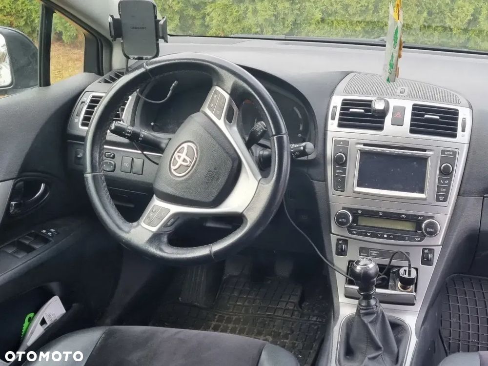 Toyota Avensis 2.0 D-4D Premium - 6