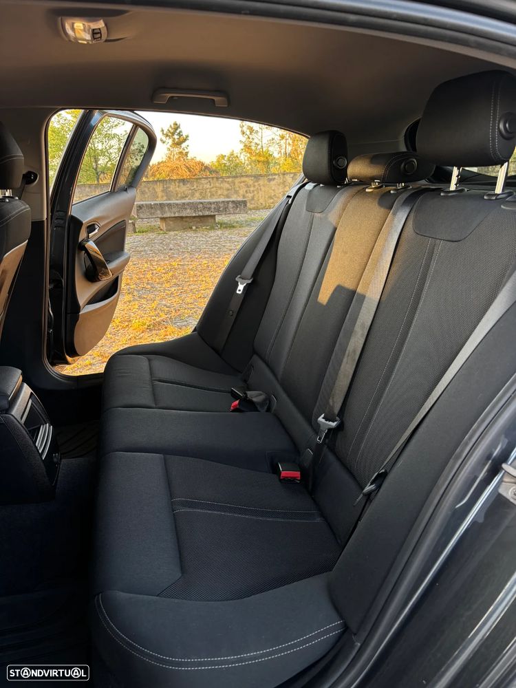 BMW 116 d Line Sport - 13