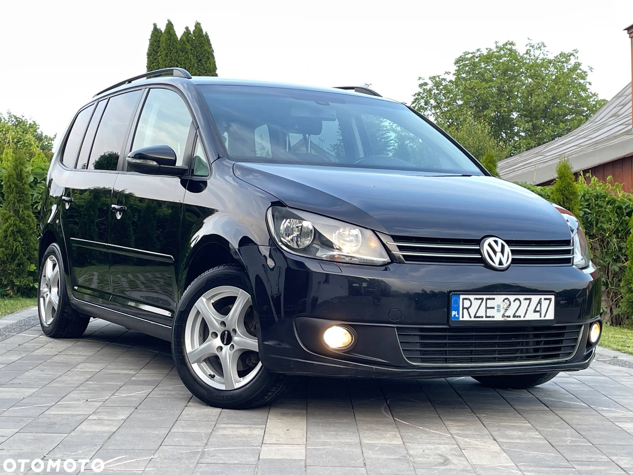 Volkswagen Touran 1.6 TDI DPF BlueMot Trendline - 2
