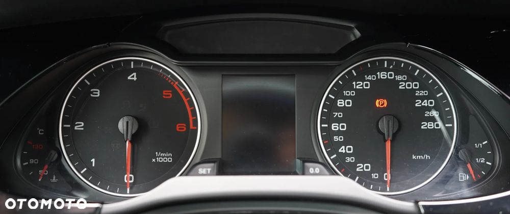 Audi A4 Avant 2.0 TDI DPF Ambiente - 12