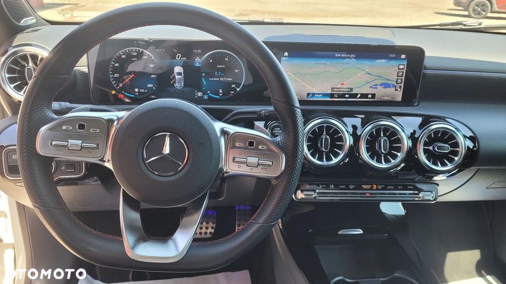 Mercedes-Benz Klasa A 250 Edycja specjalna 7G-DCT - 19