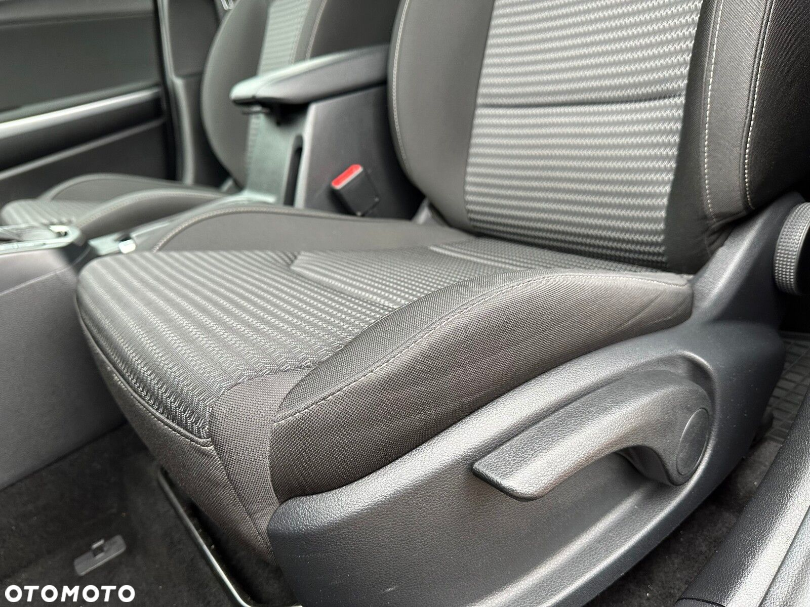 Kia Ceed - 10