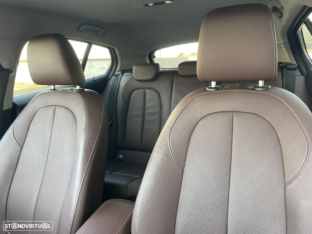 BMW 116 d Line Luxury Auto - 9