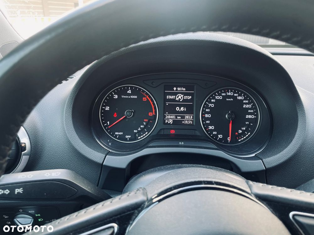 Audi A3 Sportback 2.0 TDI S tronic - 5