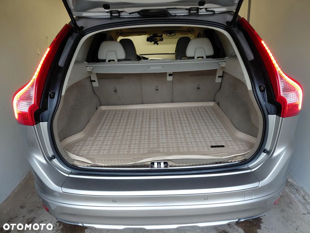 Volvo XC 60 T5 Drive-E Summum - 10