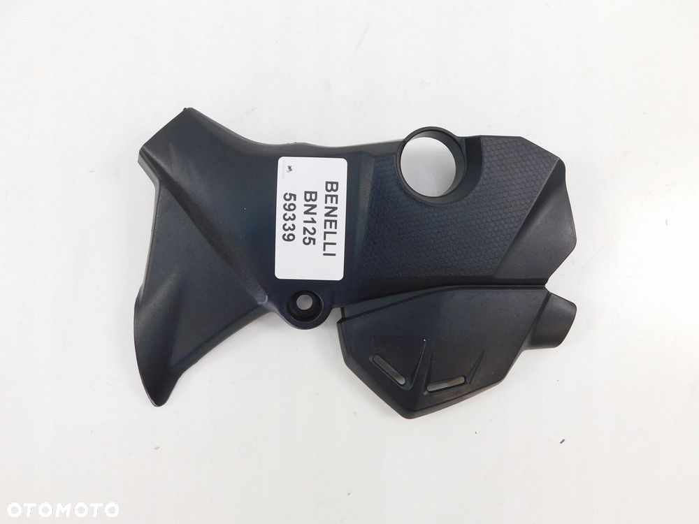 BENELLI BN 125 OSŁONA RAMY PRAWA - 1