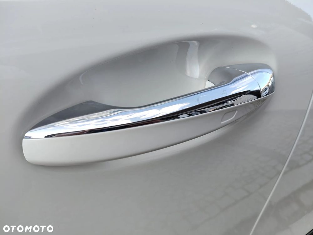 Mercedes-Benz GLB 200 d AMG Line 8G-DCT - 9