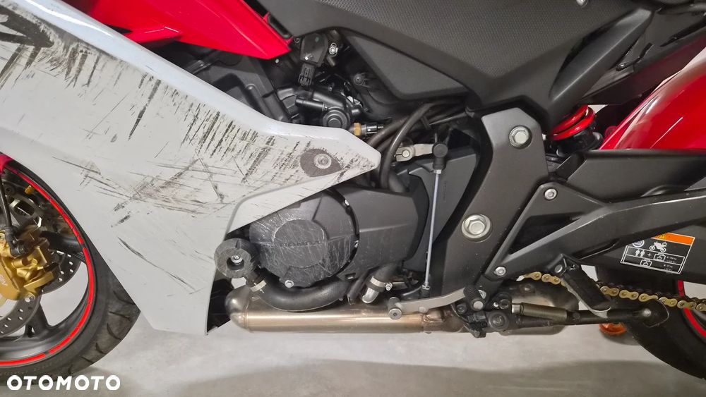 Honda CBR - 12