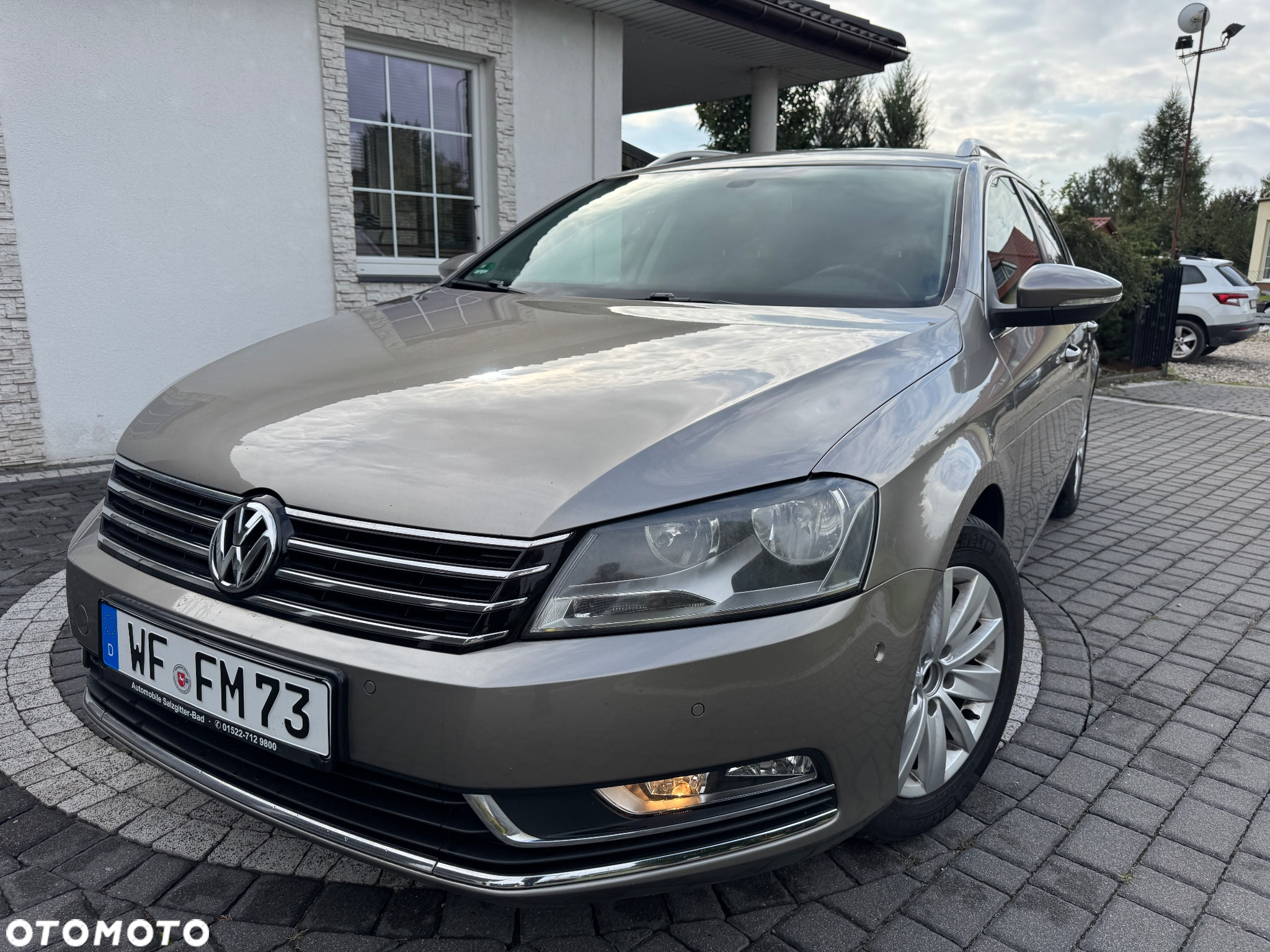 Volkswagen Passat Variant 1.8 TSI Exclusive - 3