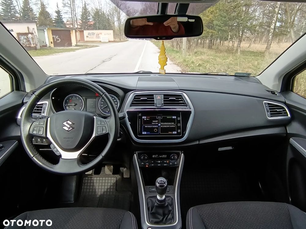 Suzuki SX4 S-Cross 1.4 T Premium - 17