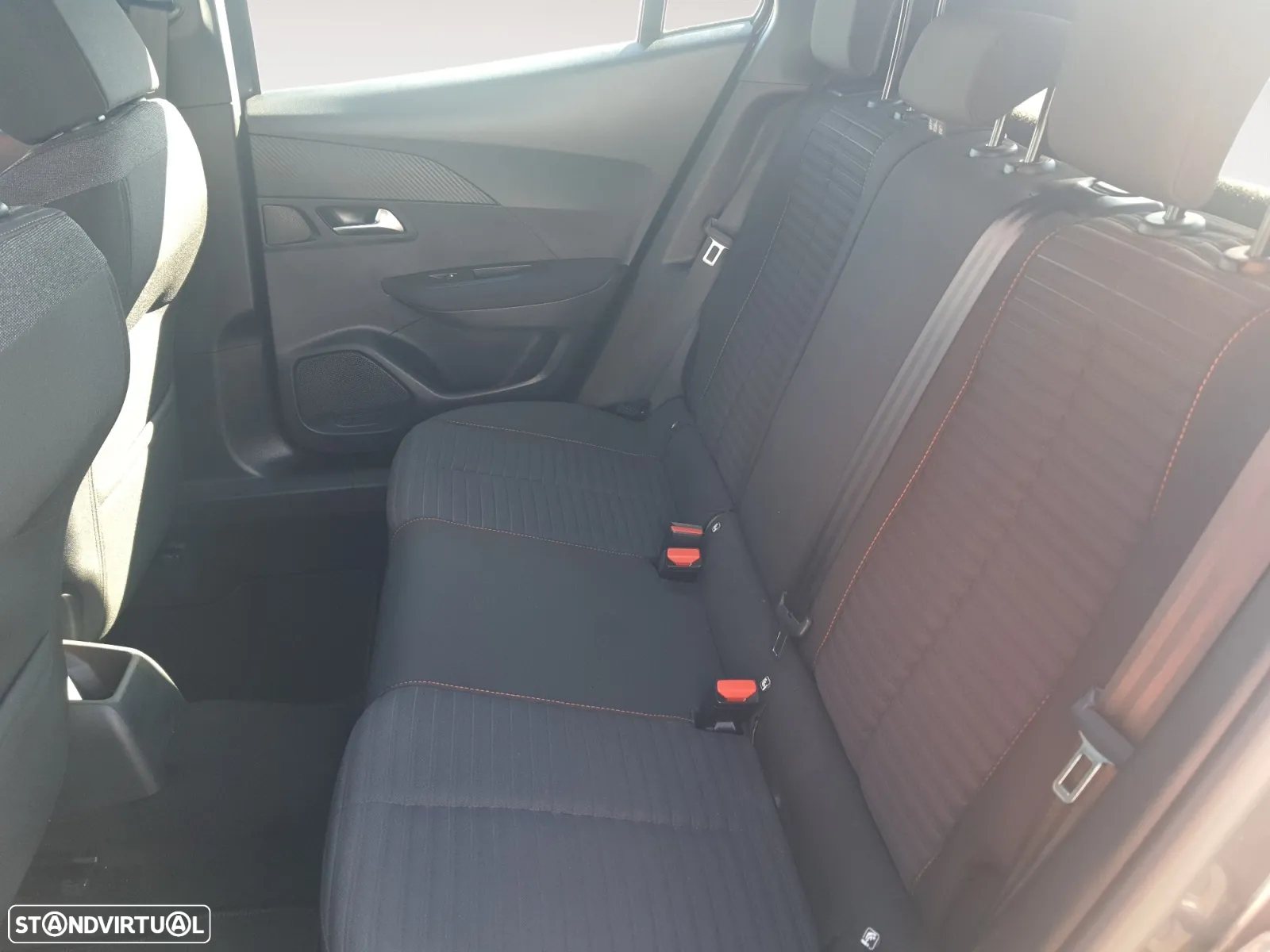 Peugeot 2008 1.2 PureTech Active Pack - 15