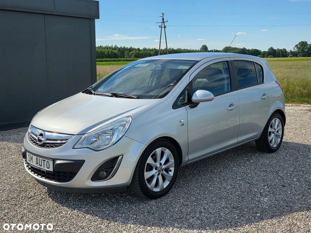 Opel Corsa 1.4 16V Cosmo - 2