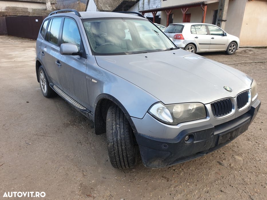 Dezmembrez Bmw x3 e83 - 1