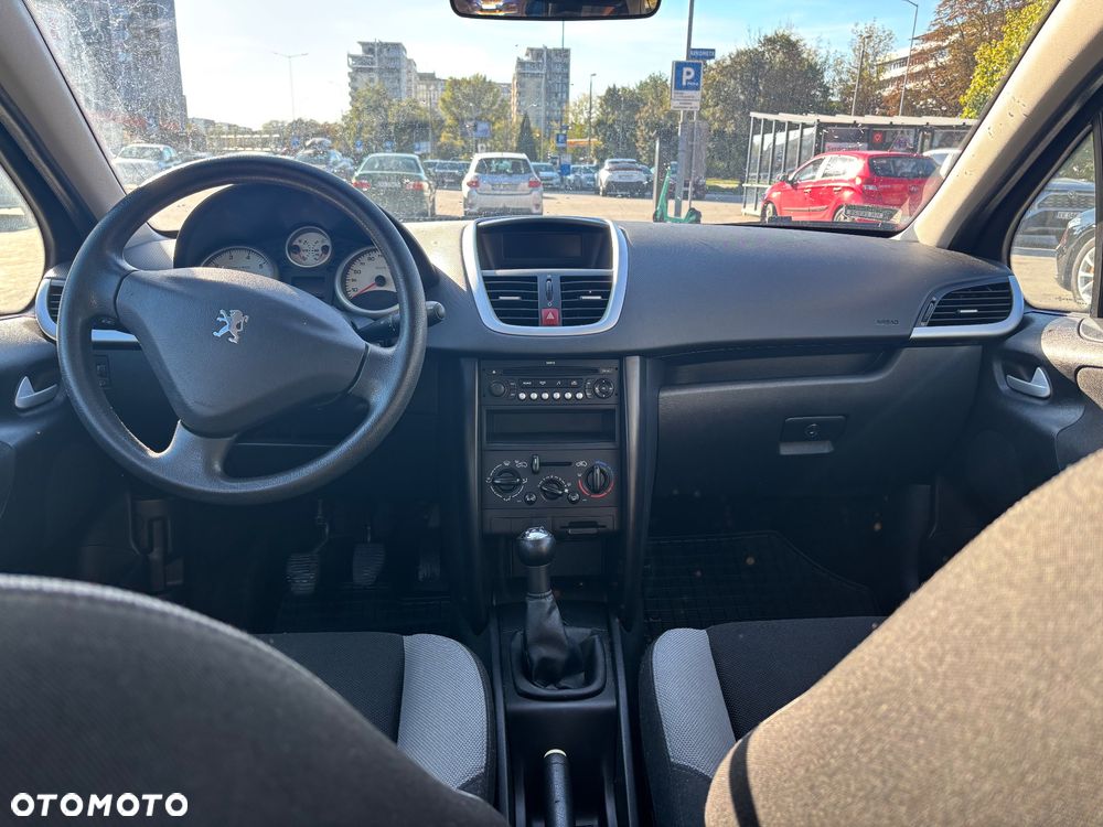 Peugeot 207 - 7