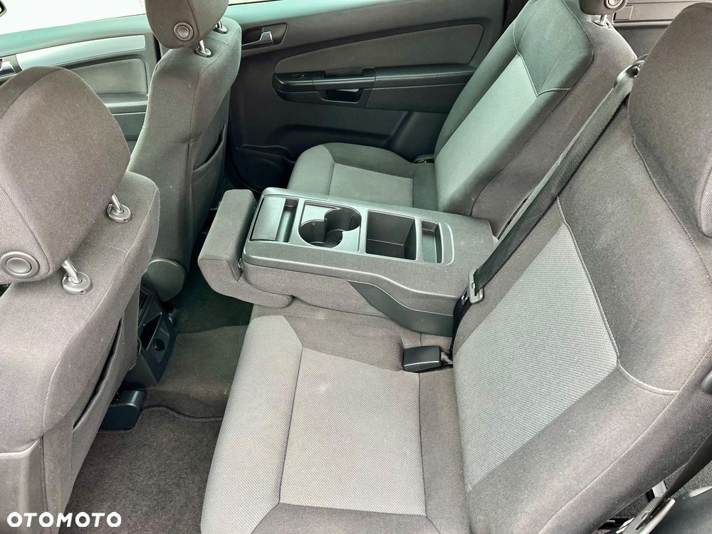 Opel Zafira - 12