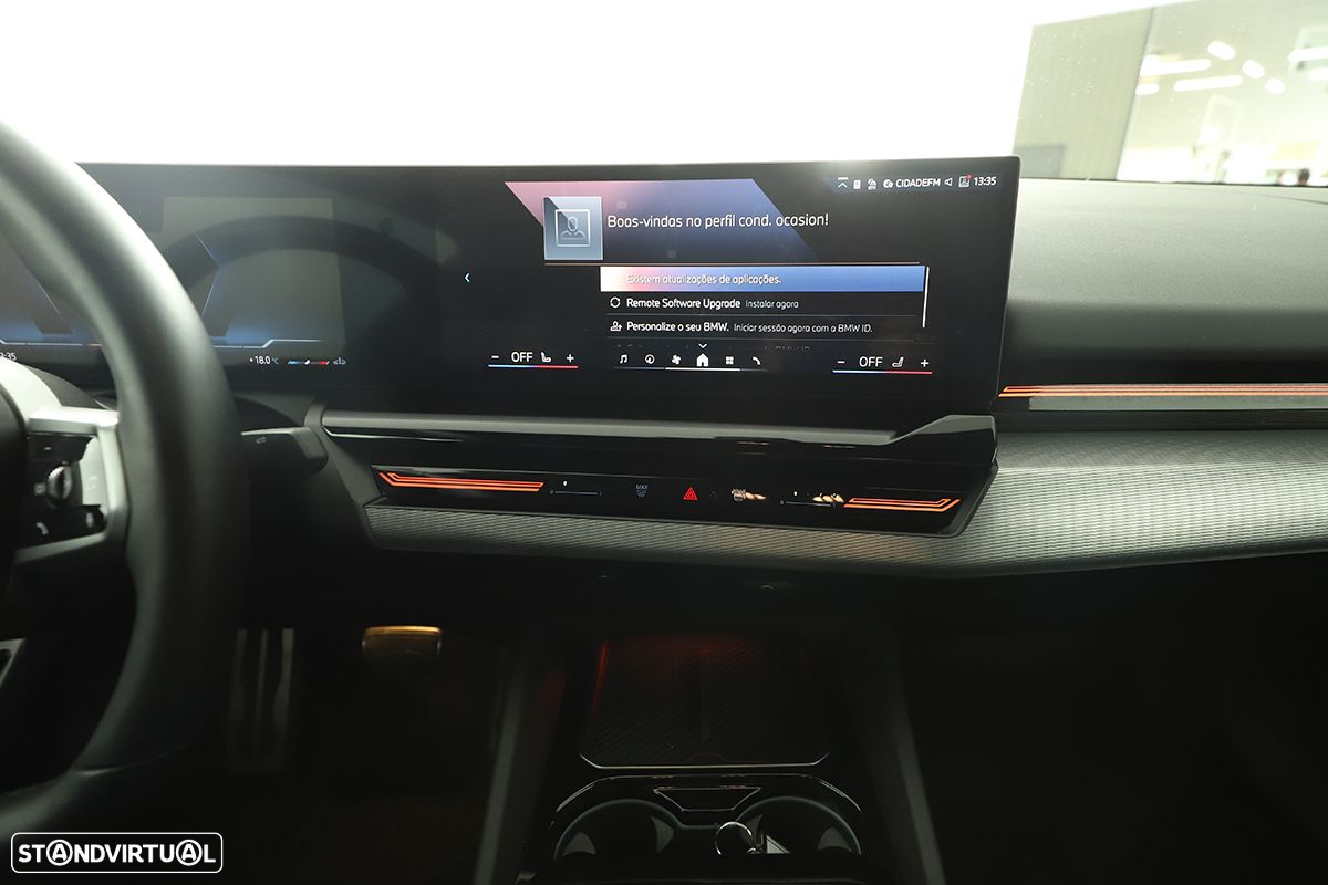 BMW 520 d Pack Desportivo M - 12