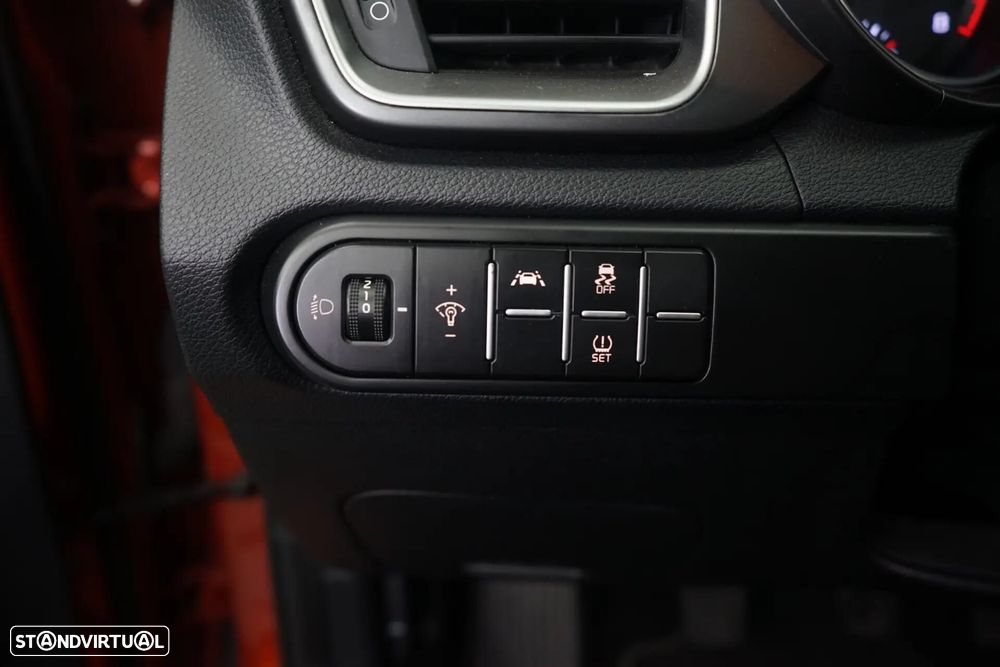 Kia XCeed 1.0 T-GDI Dynamic - 26