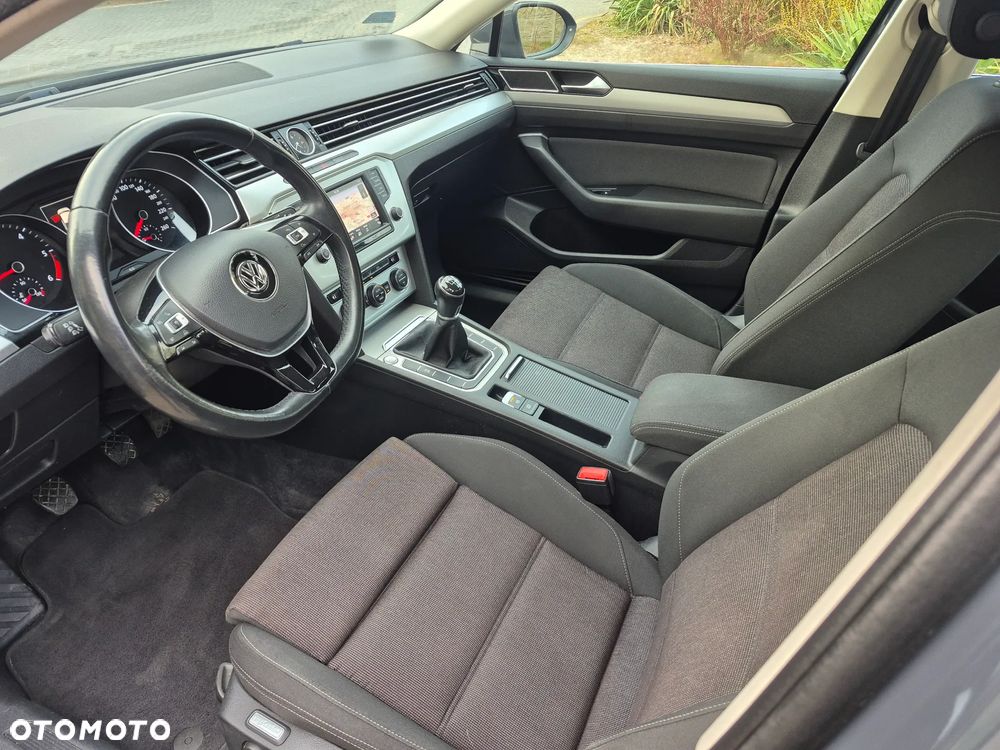 Volkswagen Passat 2.0 TDI BMT Comfortline - 8