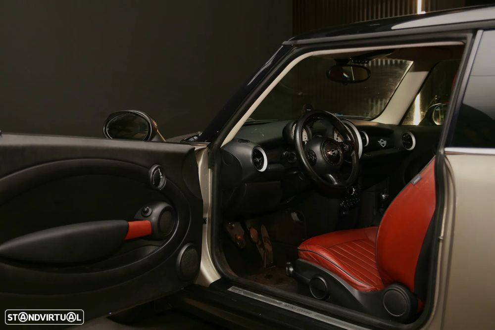 MINI 3 Portas Cooper D - 10