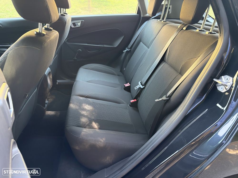 Ford Fiesta 1.0 T EcoBoost Titanium - 31