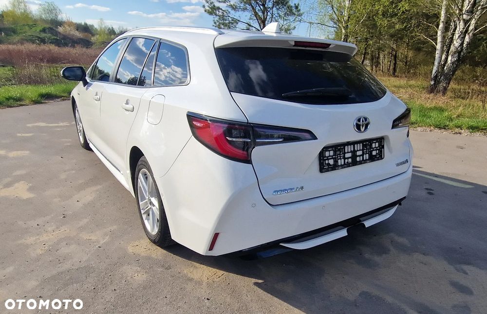 Toyota Corolla 2.0 Hybrid Comfort - 8
