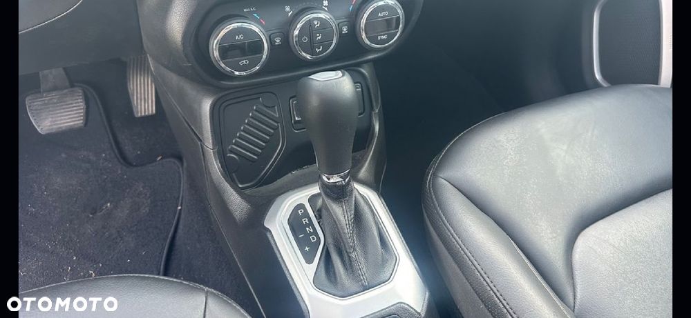 Jeep Renegade 1.4 MultiAir DSG Business Line - 15