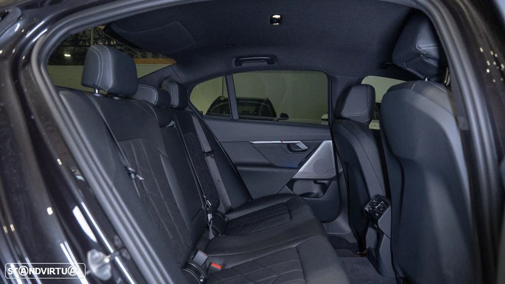 BMW 520 d Pack Desportivo M - 16