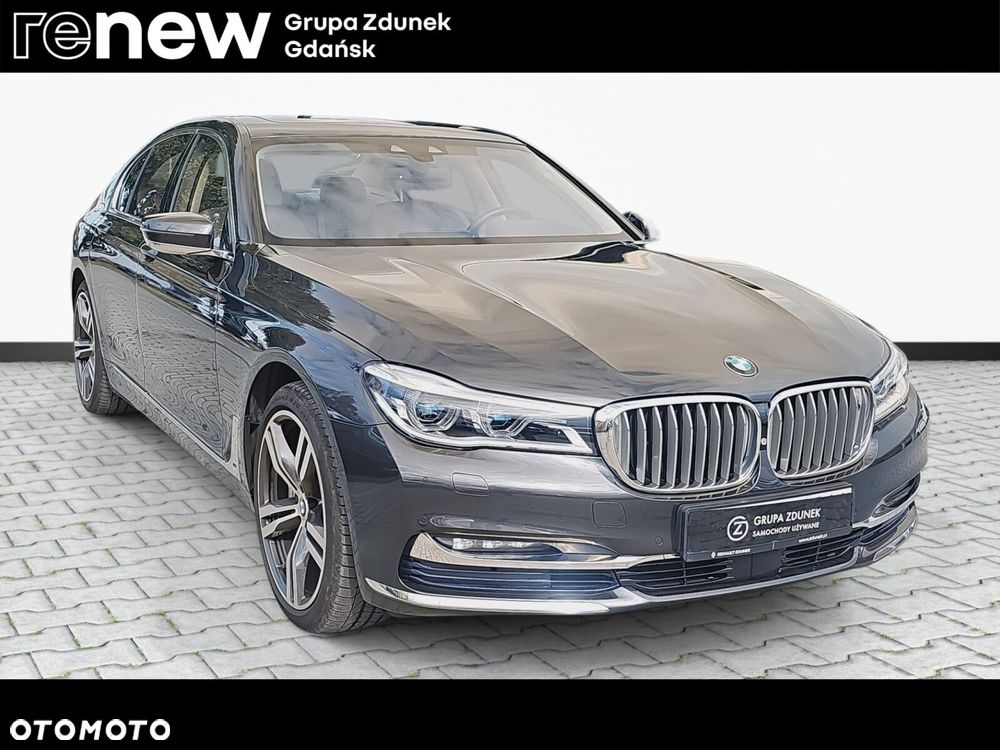BMW 7 Series 2015 photo 5