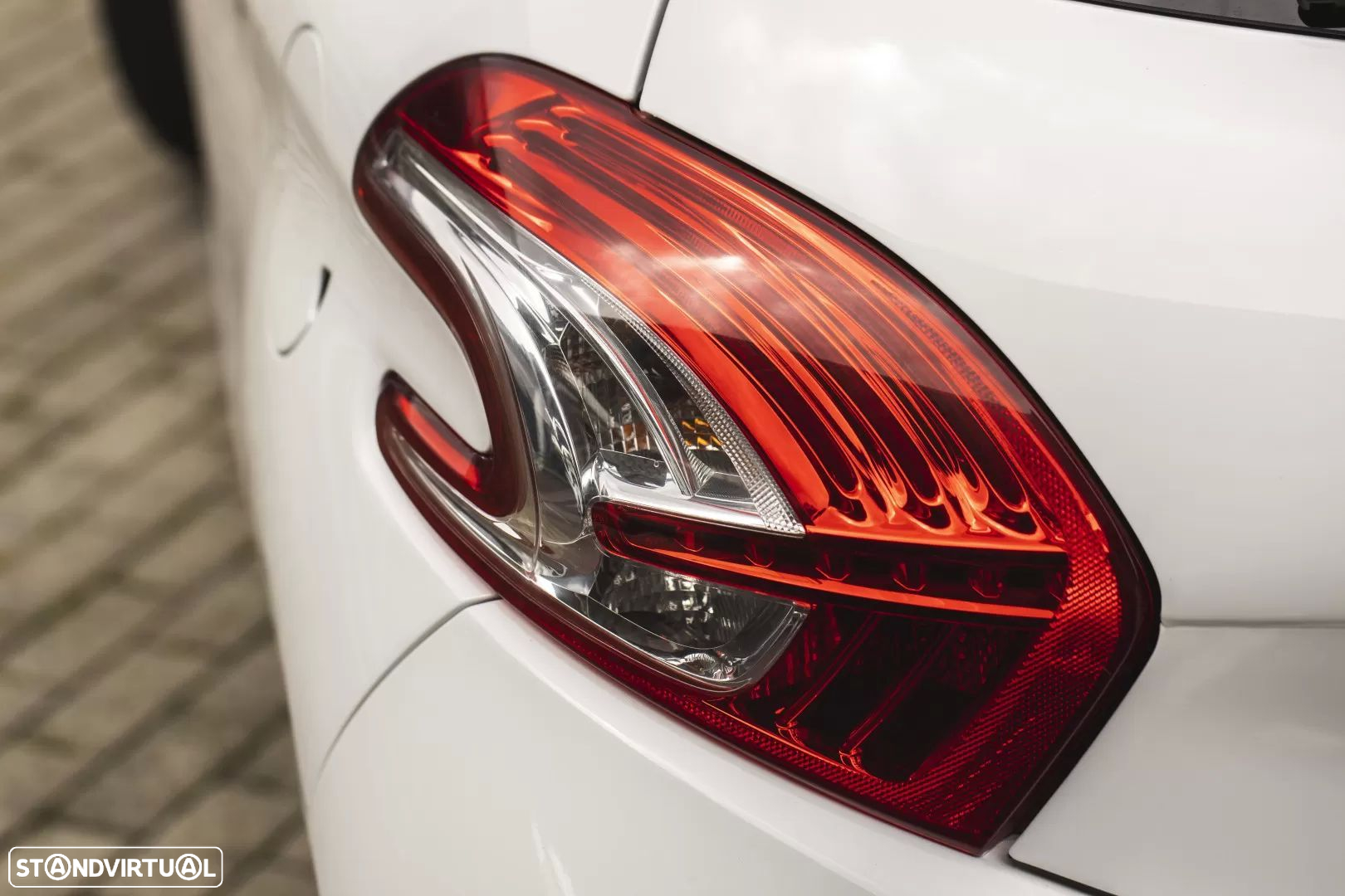Peugeot 208 1.4 HDi Active - 9