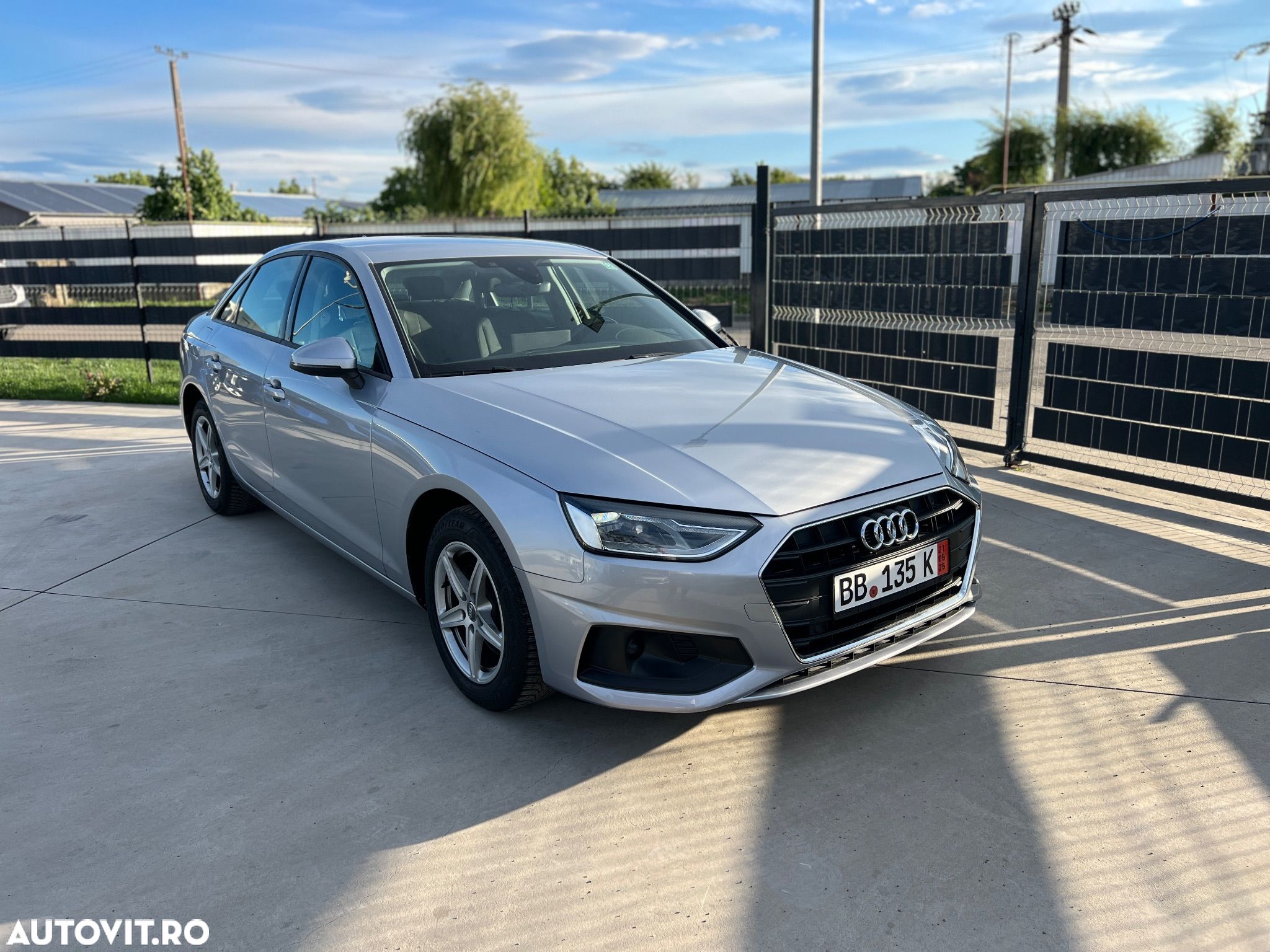 Audi A4 - 1