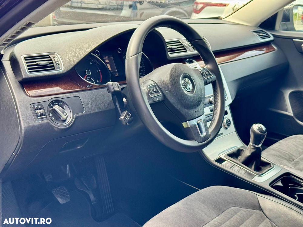 Volkswagen Passat 2.0 TDI Highline - 8